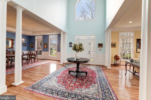 19058 Boyer Fields Pl, Leesburg VA 20176-1643 exterior