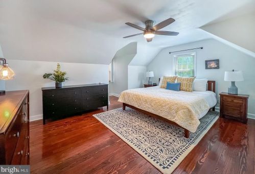 433 Jefferson Ave, Yardley PA  19067-2135 exterior