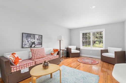 113 Pender Ave, Warwick RI  02889-4808 exterior
