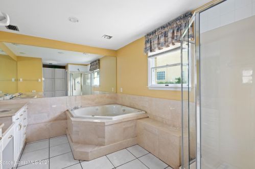 3616 Indian Riv Dr, Cocoa FL 32926-8705 exterior