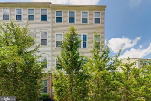 14709 Mason Creek Cir, Woodbridge, VA 22191-3375