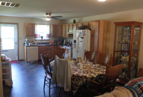 1112 Temple St, Washington Ch OH  43160-1665 exterior