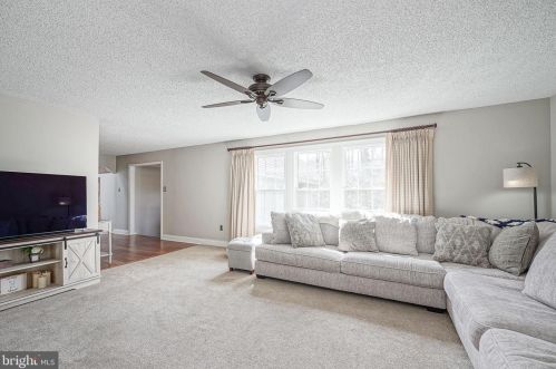 146 Meetinghouse Ln, Southampton NJ  08088-9417 exterior