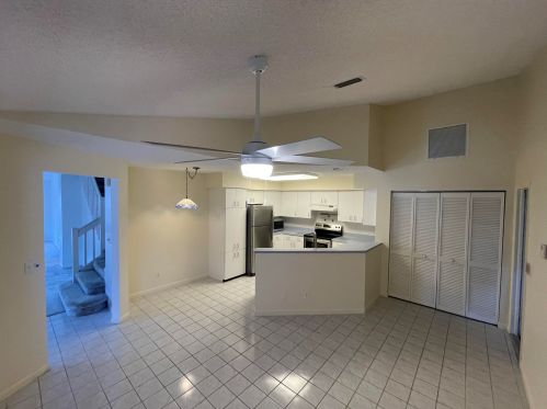 4814 Brighton Lakes Blvd, Boynton Beach, FL 33436-4837