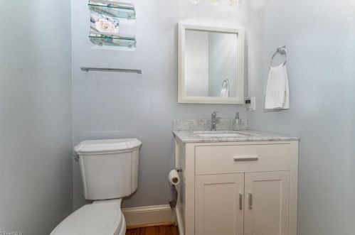 5317 Highstream Ct, Greensboro NC  27407-5825 exterior