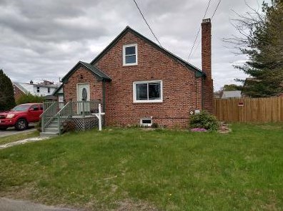 131 Leigh St, Warwick, RI 02889-2444