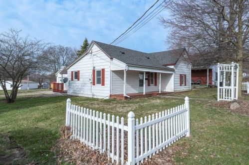 31 Church St, Mechanicsburg, OH 43044-1152