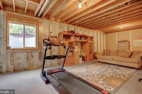 1816 Serene Way, Lancaster PA  17602-7001 exterior