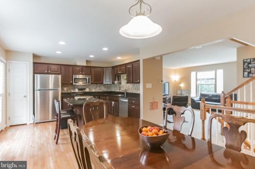 202 Tall Trees Cir, Downingtown PA  19335-5372 exterior