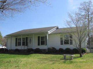 70 Treetop Trl, Lawrenceburg, TN 38464-6116