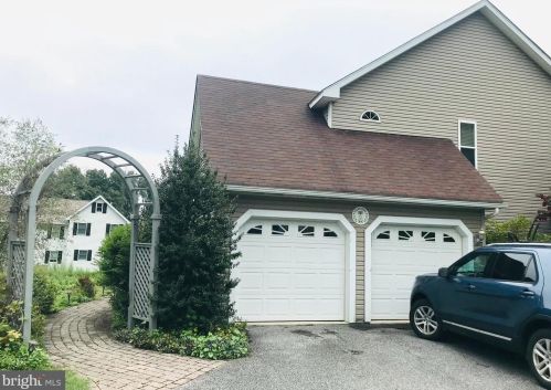 952 Valleybrook Rd, Boothwyn PA  19060-1419 exterior
