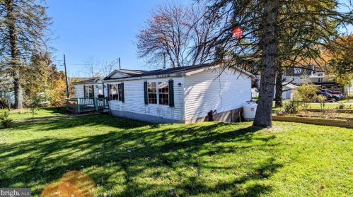 1934 Market St, Ashland, PA 17921-1027