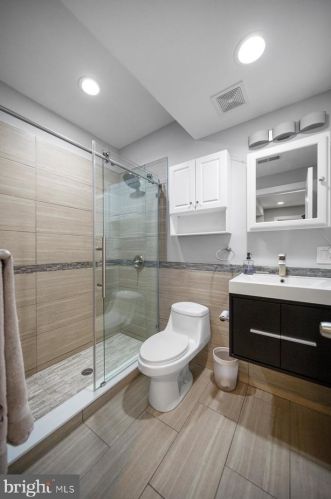 1345 Mascher St, Philadelphia PA  19122-4618 exterior