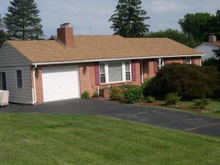 358 Abbeyville Rd, Lancaster, PA 17603-4618