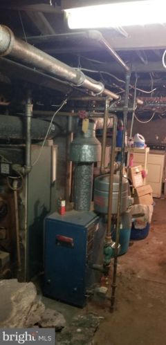 318 Green St, Hazle Township PA  18201-5706 exterior