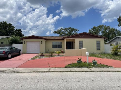 9253 Wolcott Ln, Port Richey, FL 34668-4440