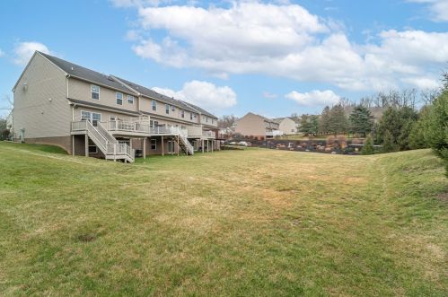 107 Maple Ridge Ct, Canonsburg, PA 15317-7303