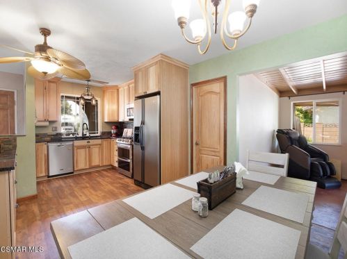 792 Wishard Ave, Simi Valley CA  93065-5676 exterior