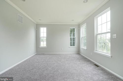 7 Westbury Dr, Berlin Boro NJ  08009-9681 exterior
