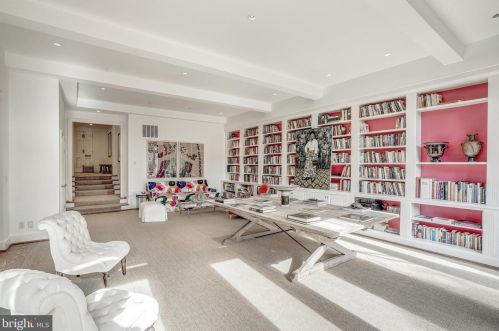 2804 Q St, Washington, DC 20020-3821