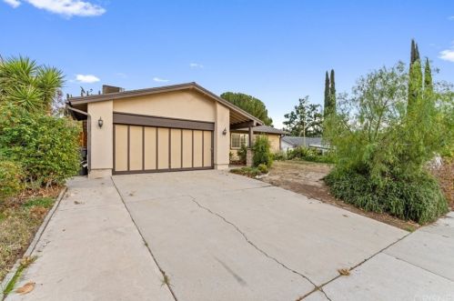 29242 Snapdragon Pl, Santa Clarita, CA 91387-1857