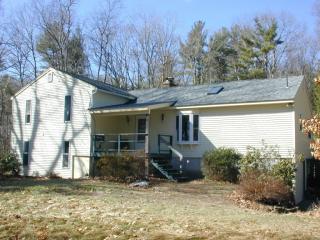 30 Stark Rd, Derry, NH 03038-4611