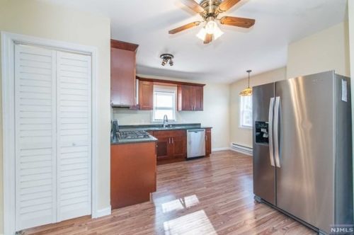 100 Tintle Ave, West Milford Lakes NJ  07480-4715 exterior