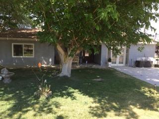 32433 Youngs Dr, Barstow, CA 92311-9627