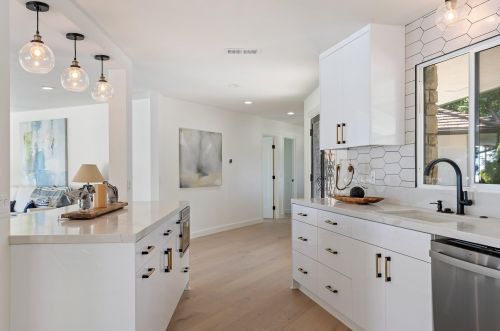 8 Celine Dr, Santa Barbara CA  93105-1911 exterior