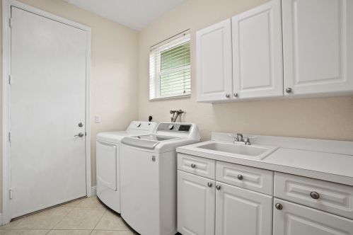 523 Squire Johns Ln, Palm City FL  34990-7824 exterior
