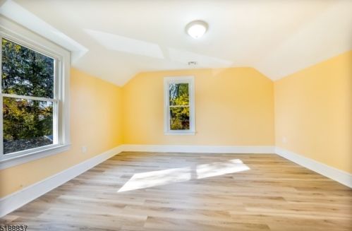 320 Knowlton St, Belvidere NJ  07823-1824 exterior