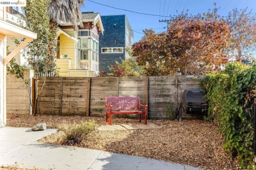 3426 Hannah St, Oakland CA  94608-4024 exterior