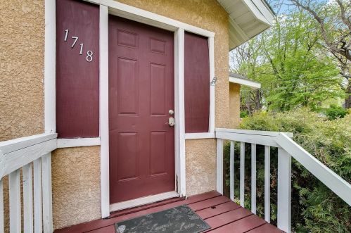 1718 Edgerton St, Saint Paul, MN 55117-2447