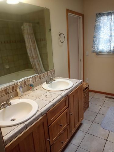 5480 Canyon Rd, Willits CA  95490-9242 exterior