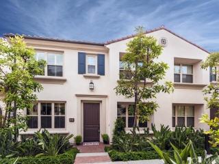 229 Mayfair, Irvine, CA 92620-2155