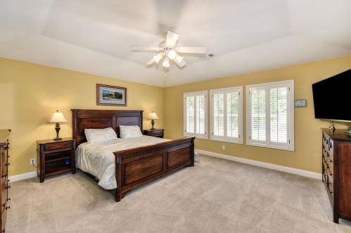 255 American River Canyon Dr, Folsom CA  95630-7142 exterior