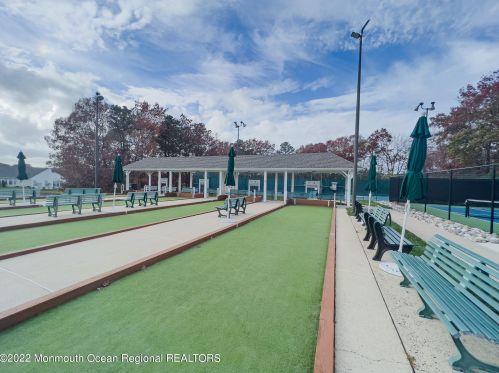 36 Winding River Rd, Lakewood NJ  08701-5733 exterior