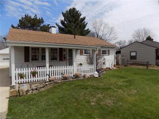 4109 Riverside Dr, Lorain, OH 44055-3706