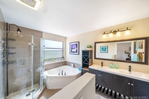 1317 156th Ave, Hollywood FL  33028-1664 exterior