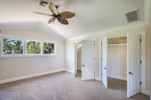 2718 Casey Ky Rd, Nokomis FL  34275-3306 exterior