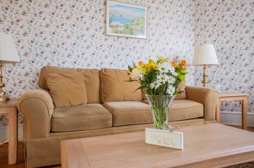 10 Burke St, Fall River MA 02720-6903 exterior