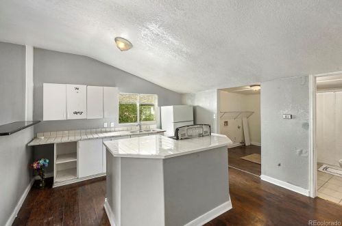 620 Newton St, Denver CO 80204-4708 exterior