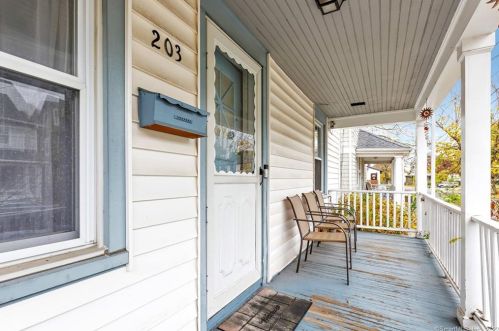 203 Hazelwood Ave, Bridgeport, CT 06605-1423