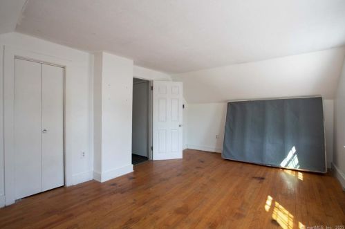 201 Town St, Norwich CT  06360-2402 exterior