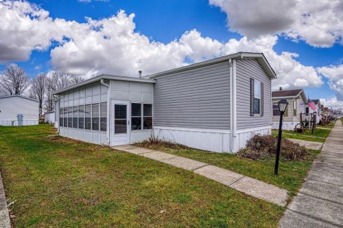 223 Rona Blvd, Pataskala, OH 43062-7234