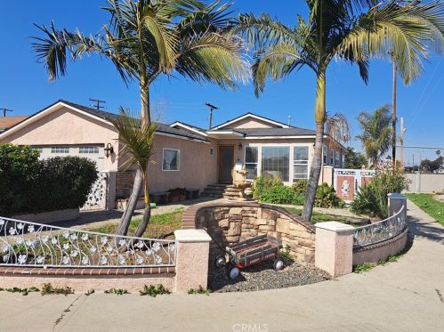 801 138th St, Compton, CA 90222-3430