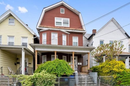20 Walnut St, New Rochelle, NY 10801-6212