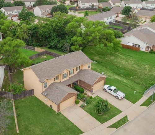 7421 Howling Coyote Ln, Fort Worth, TX 76131-5226