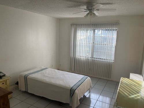 4029 Waverly Dr, West Palm Beach FL  33407-3549 exterior
