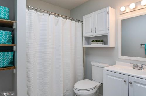 1942 Bergdoll Ave, Boothwyn PA 19061-2618 exterior